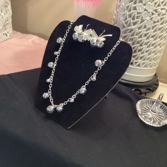 Silvertone Jingle Bell Necklace and Earrings - Picture 4 of 7